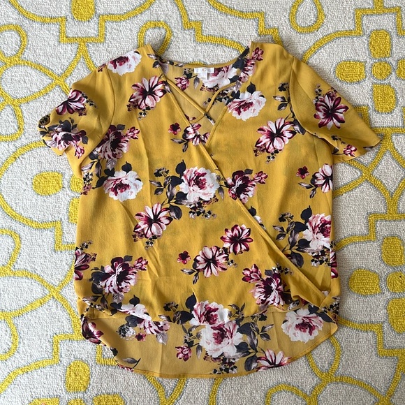 Like new! Summer Top. Sz L - Picture 1 of 6